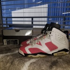 Youth JORDAN RETRO 6- Coral Rose / Black / White